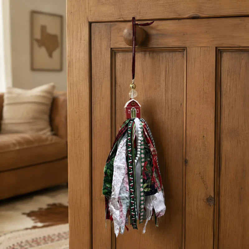 Christmas on the Farm — Christmas Barn Door Tassel