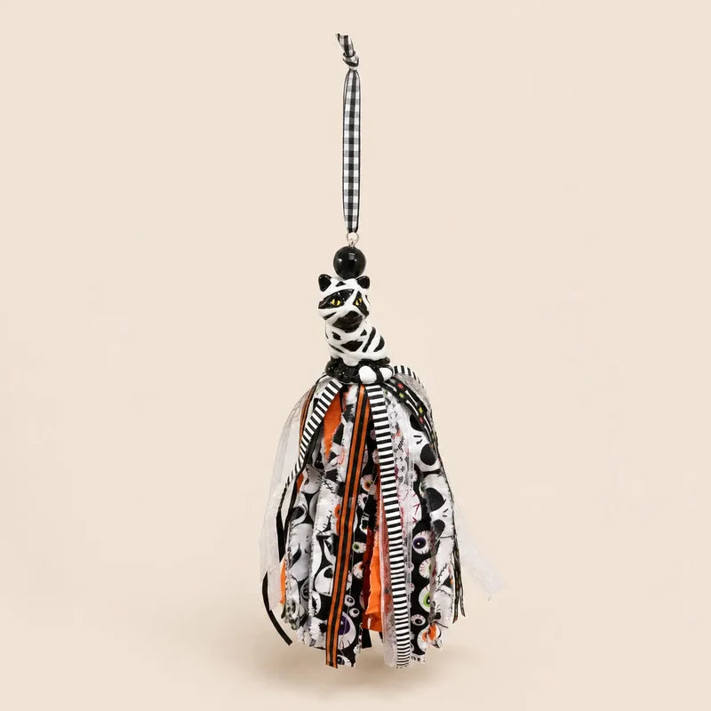 Frightfully Feline — Mummy Cat Halloween Door Tassel