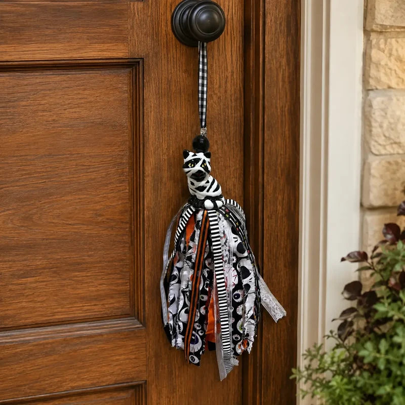 Frightfully Feline — Mummy Cat Halloween Door Tassel
