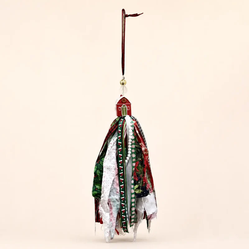 Christmas on the Farm — Christmas Barn Door Tassel