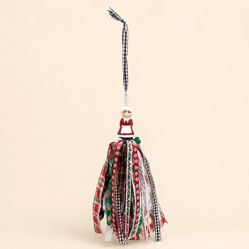 Mrs. Claus’s Christmas Cheer — Door Tassel