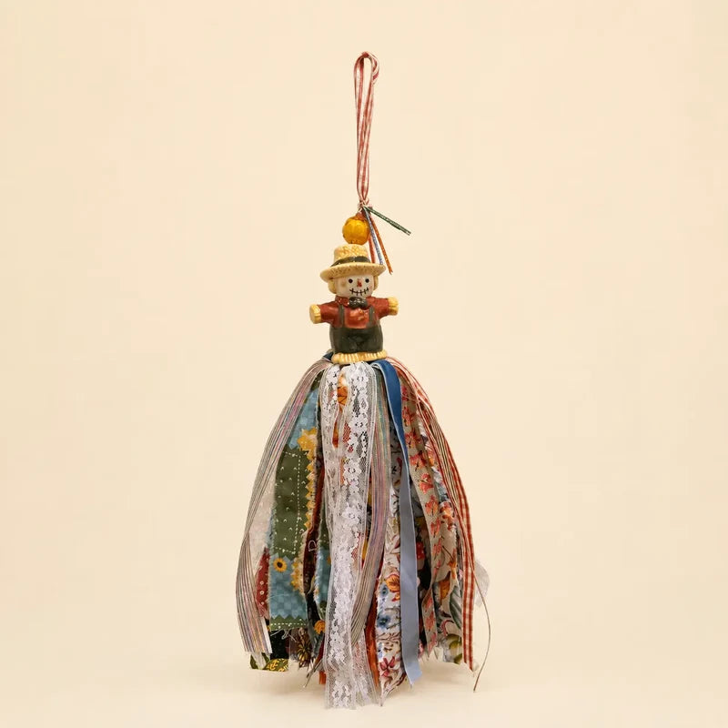 Harvest Sweethearts Scarecrow — Fall Door Tassel