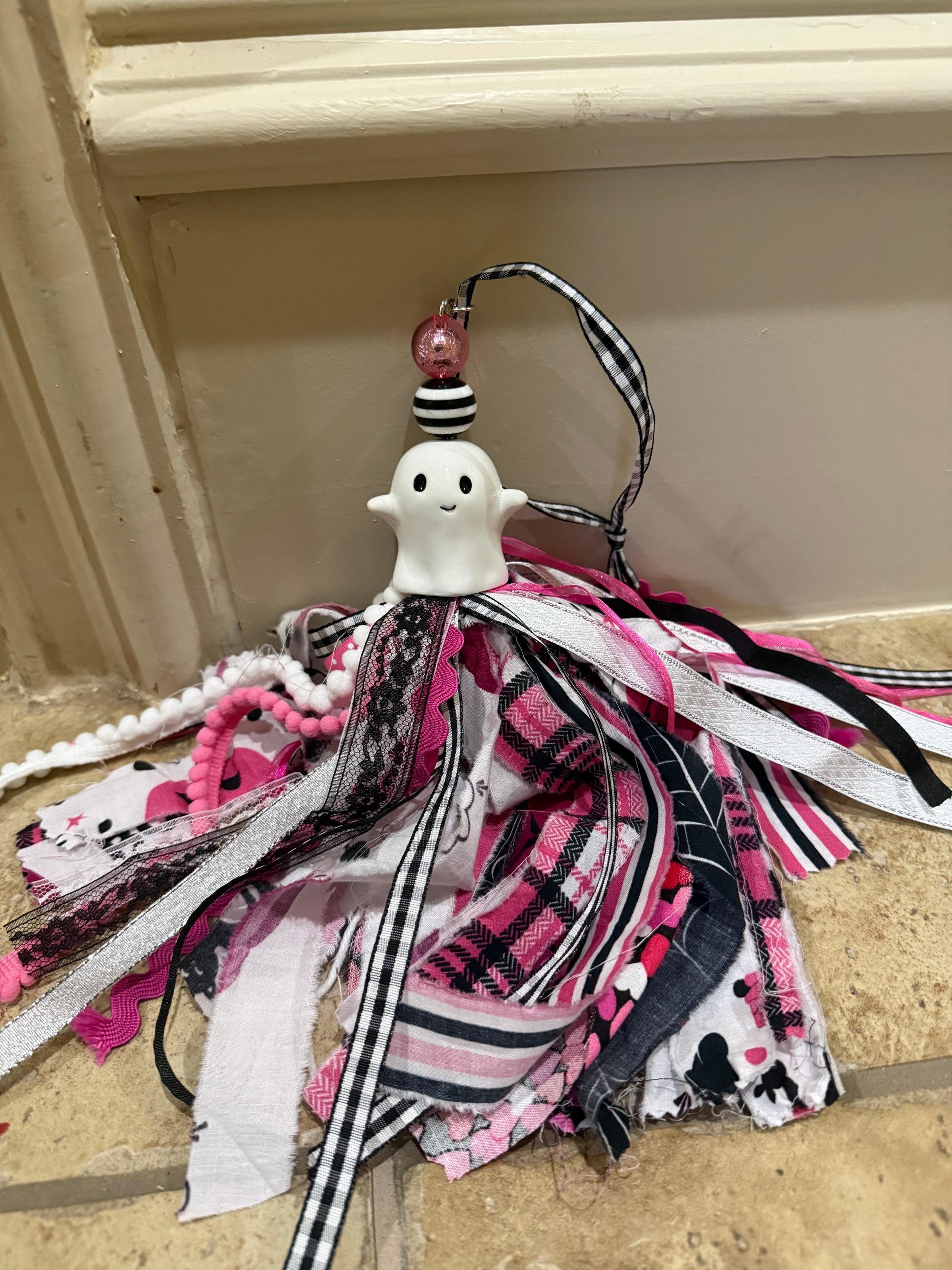 Decorative tassels