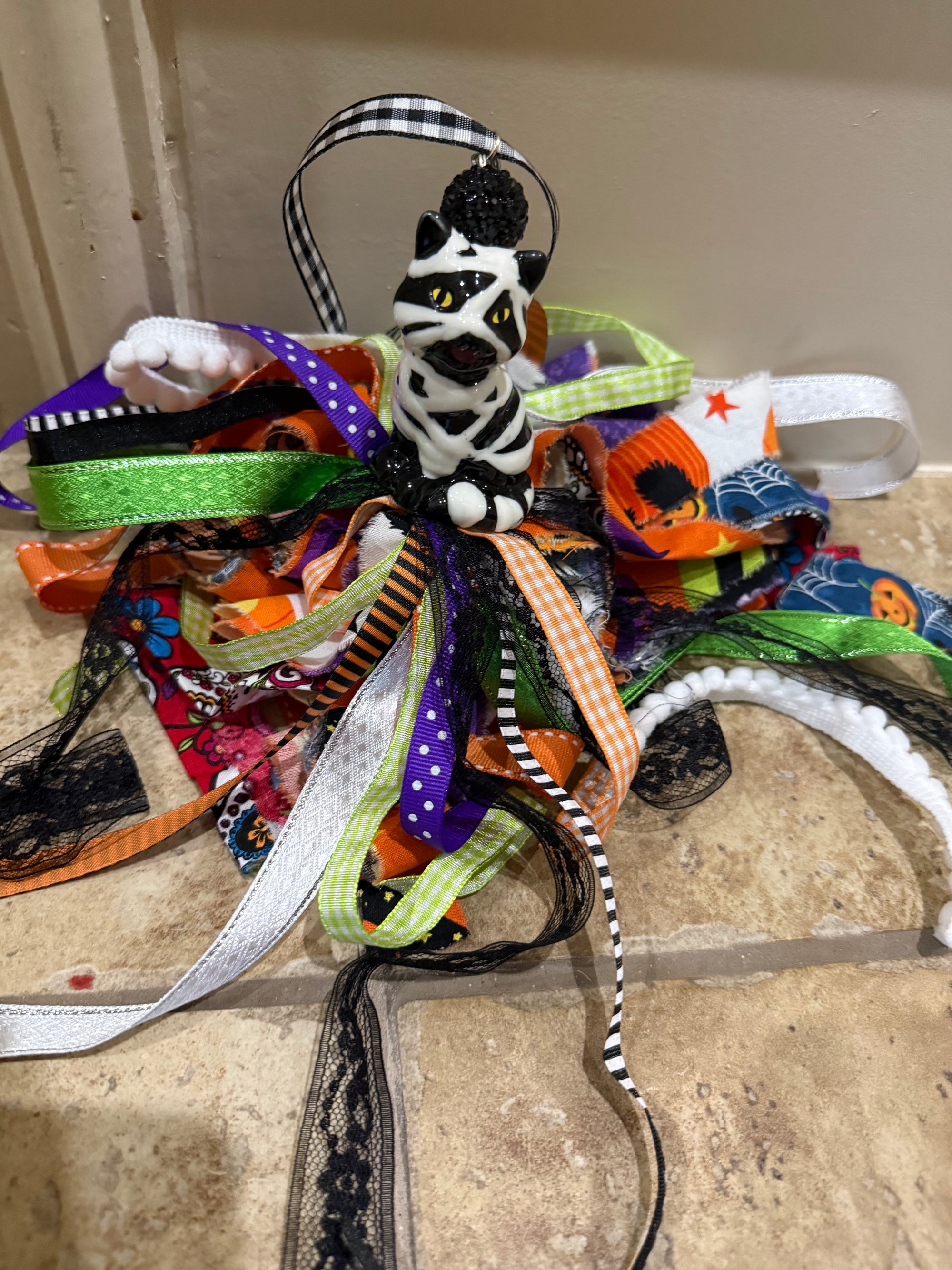 Decorative tassels