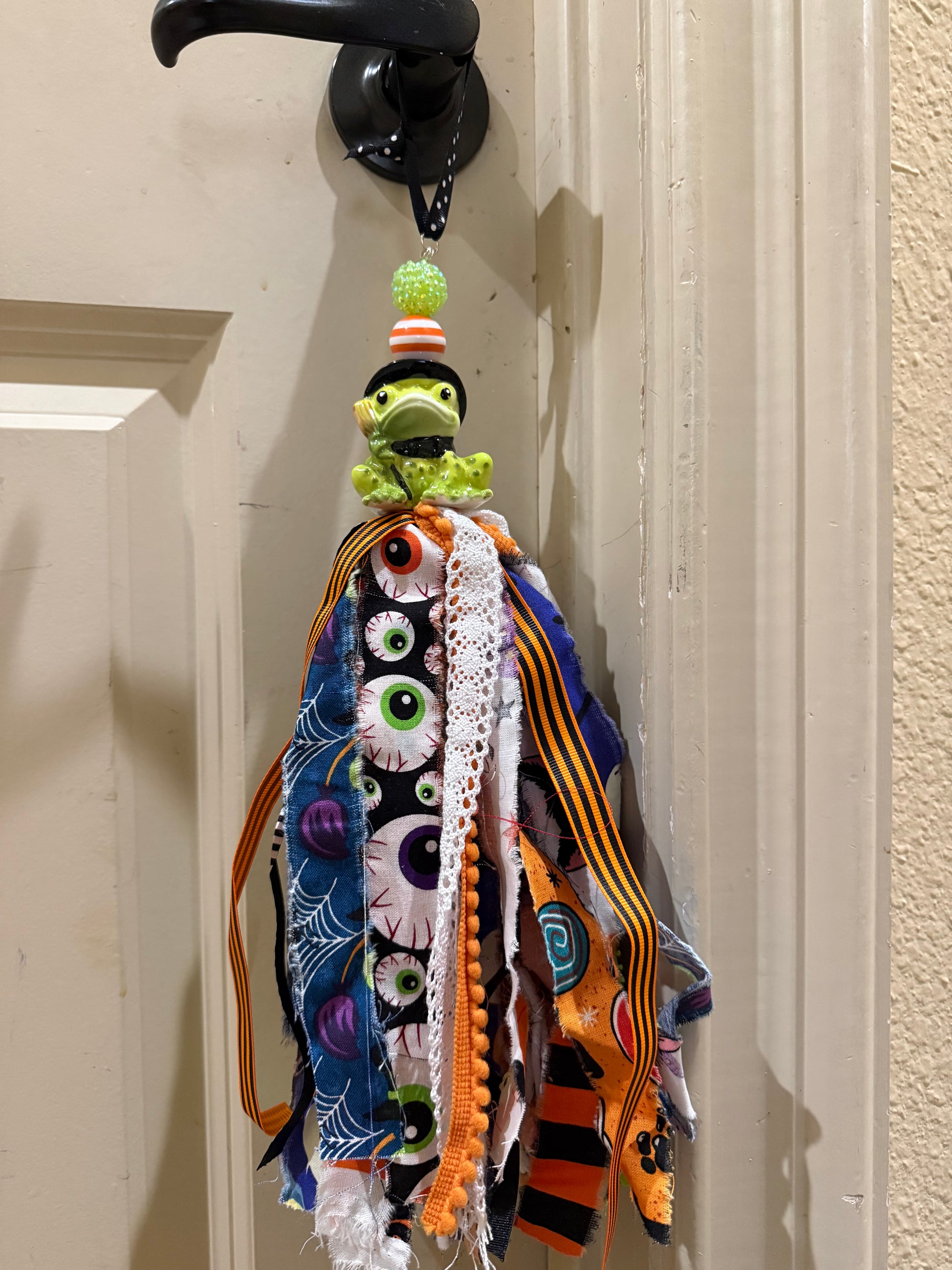 Decorative tassels