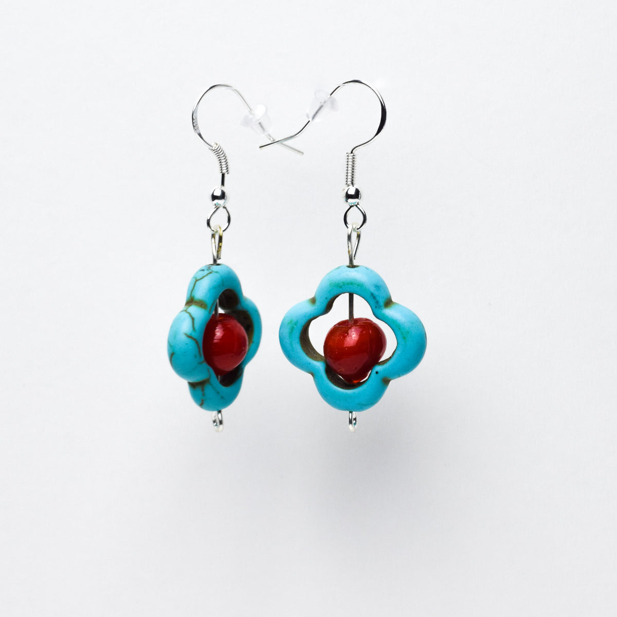 Turquoise Quatrefoil with Accent