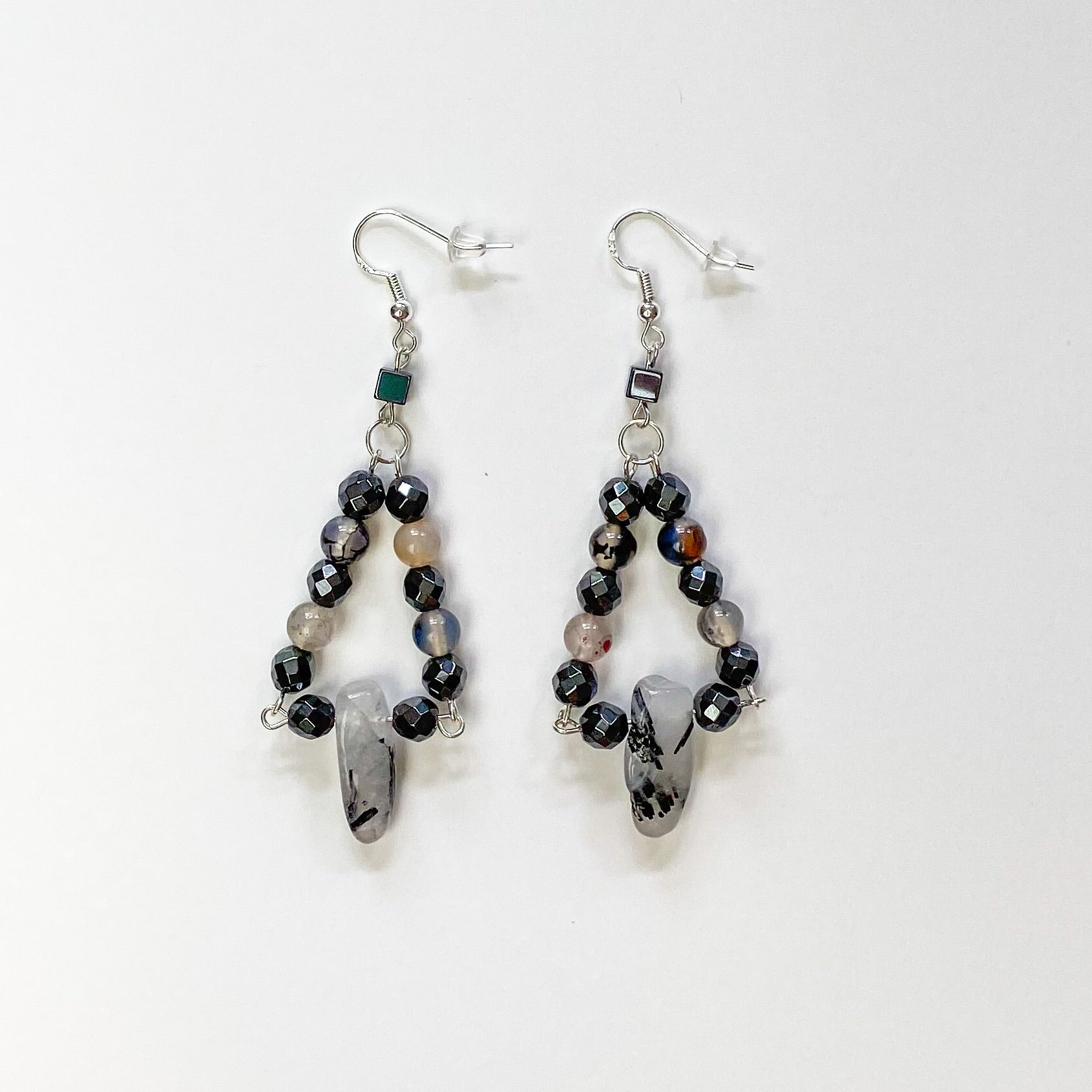 Black and White Bracelet &amp; Earring Set